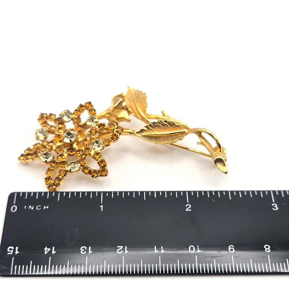Vintage Gold Tone Honey Rhinestone Flower Brooch Pin Mid Century‎ Floral Jewelry